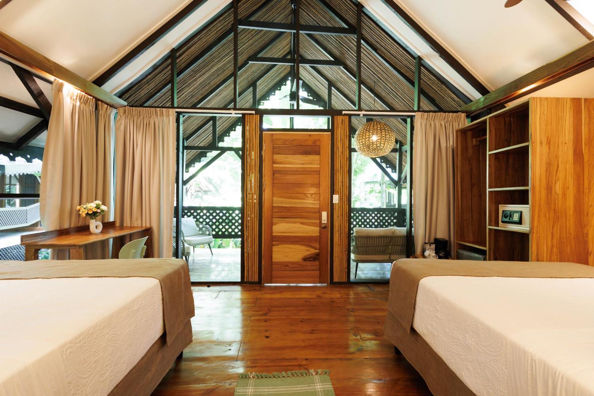 Almonds & Corals Boutique Hotel Puerto Viejo de Talamanca Dış mekan fotoğraf